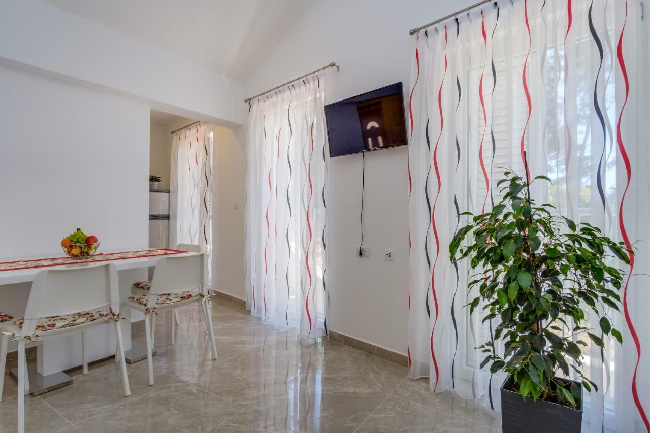 Apartmani Beatrice Mali Lošinj Zewnętrze zdjęcie